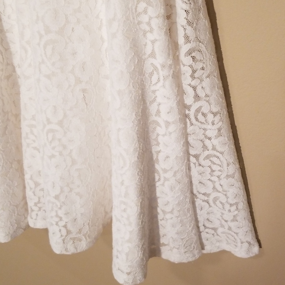 White Lace Dress - Picture 4 of 6